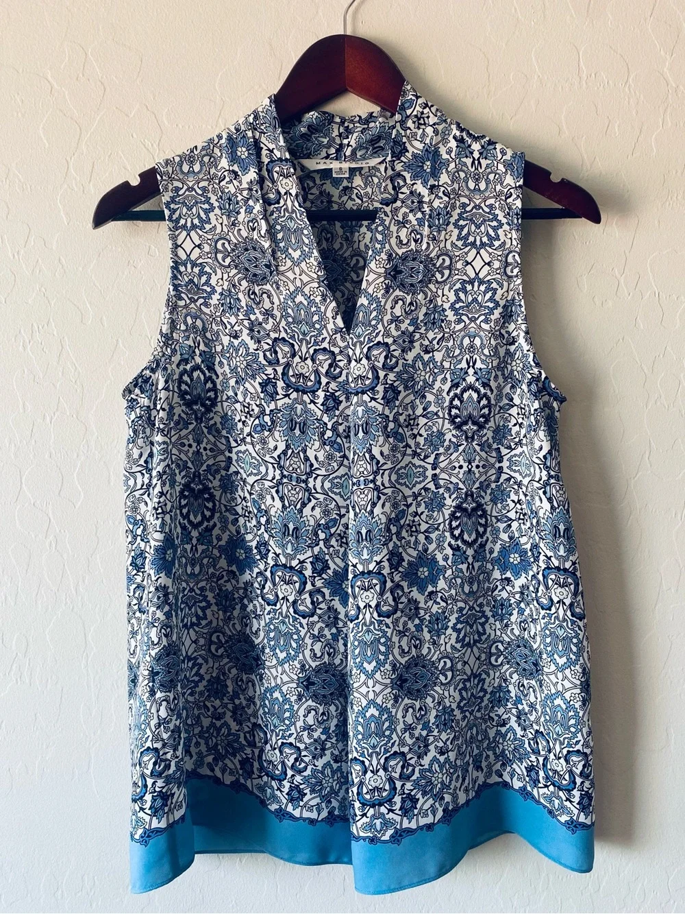 Max Studio Blue Paisley Print Sleeveless Split Neck Blouse Top Size S - Picture 1 of 8